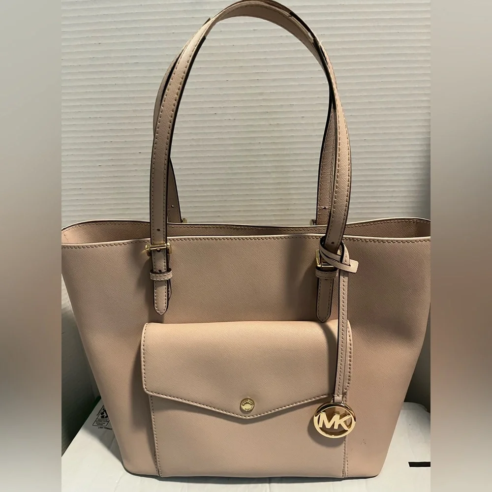Minimalist Michael Kors Jet Set Pale Pink Saffiano Leather Tote Bag Classic VTG